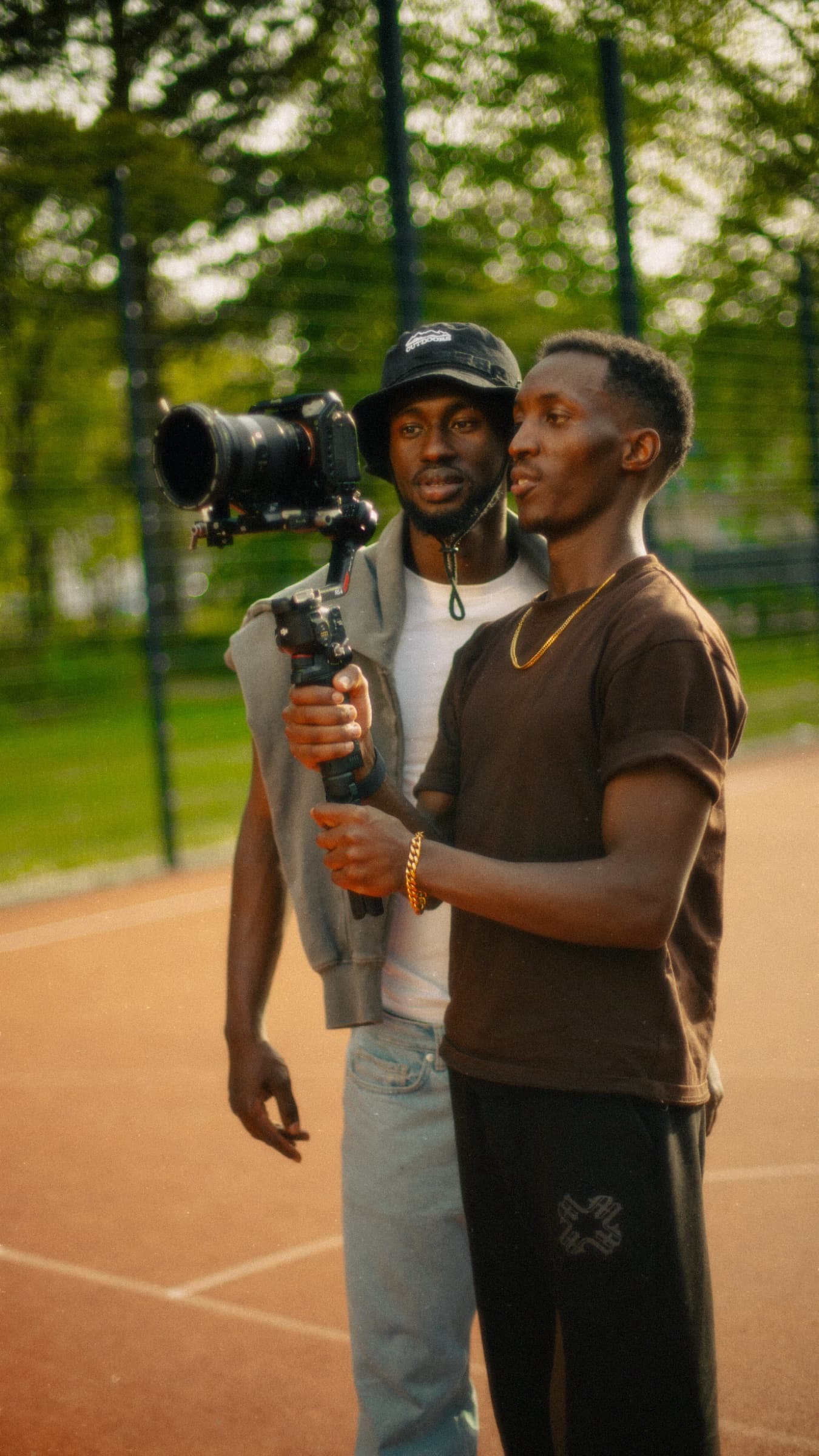 Aminu Hassan Iradukunda (Creative Aminu) mentoring a student